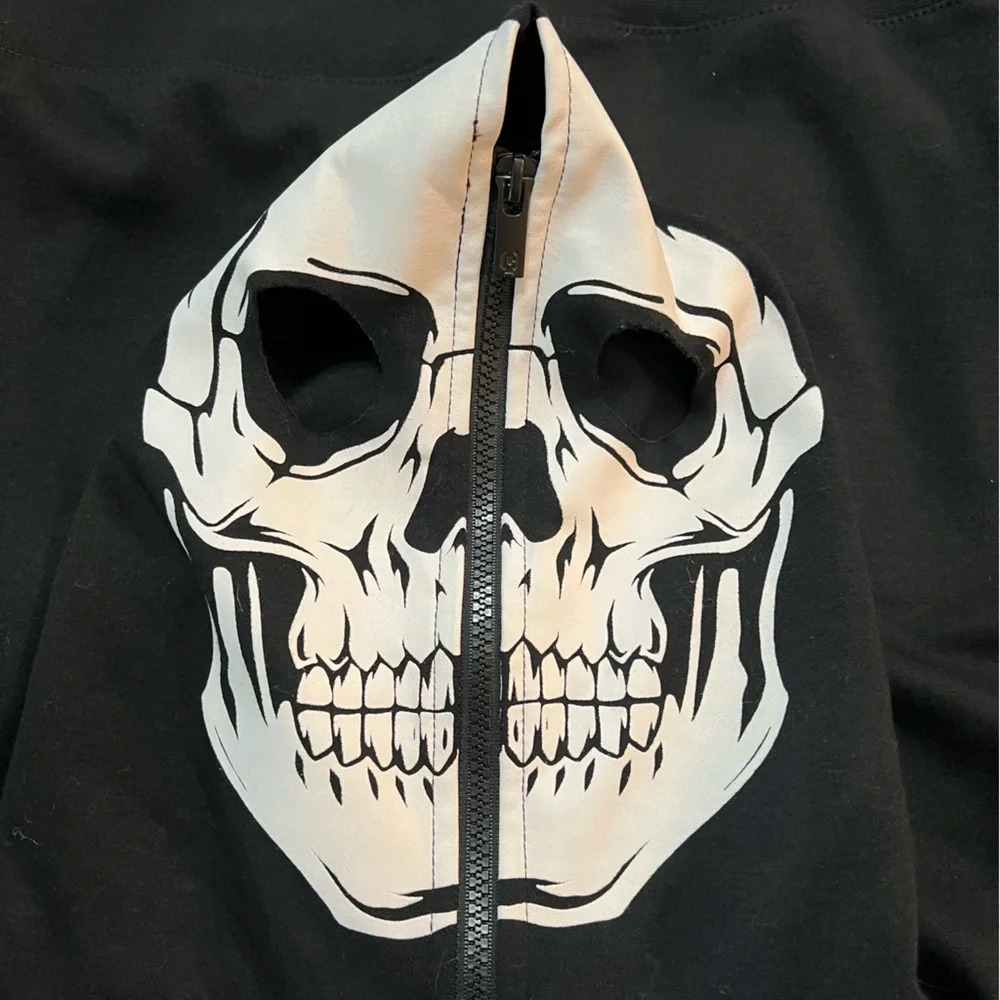 Cropp Men’s‎ Black Zip Up White Skeleton Hoodie Mask Jacket. Size Medium.